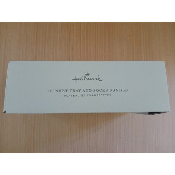 Hallmark Class of 2025 Graduation Gift Trinket Tray & Socks Senior College Gift - Picture 9 of 11